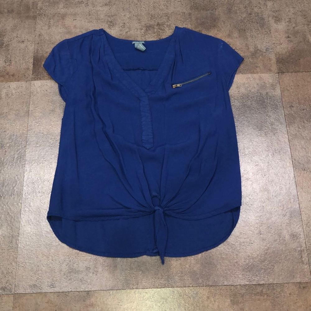 t-shirt/blouse